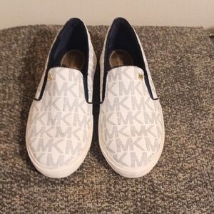 Michael Kors White and Navy MK Monogram Coated Canvas Slip-On Sneakers Size 8.5